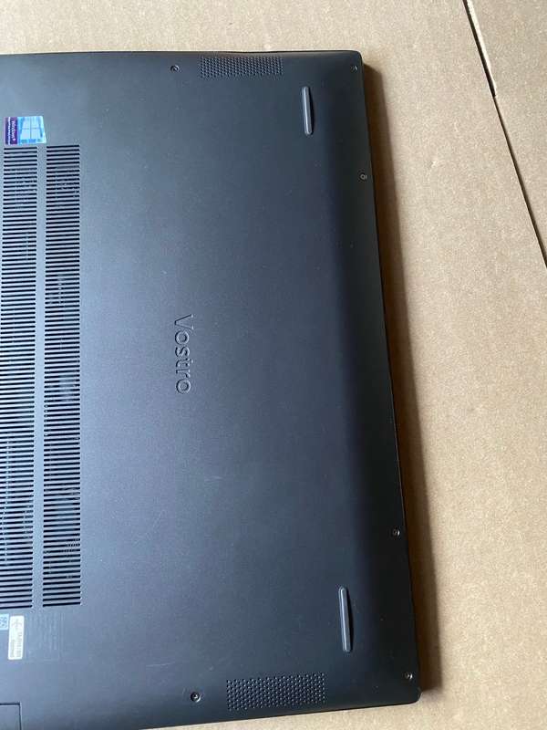 NVIDIA GEFORCE  MX330 DELL Vostro 5502 CORE  i7-1165G7  16 GB DDR4  512 GB SSD  GPU 15.6`*8 GB RAM